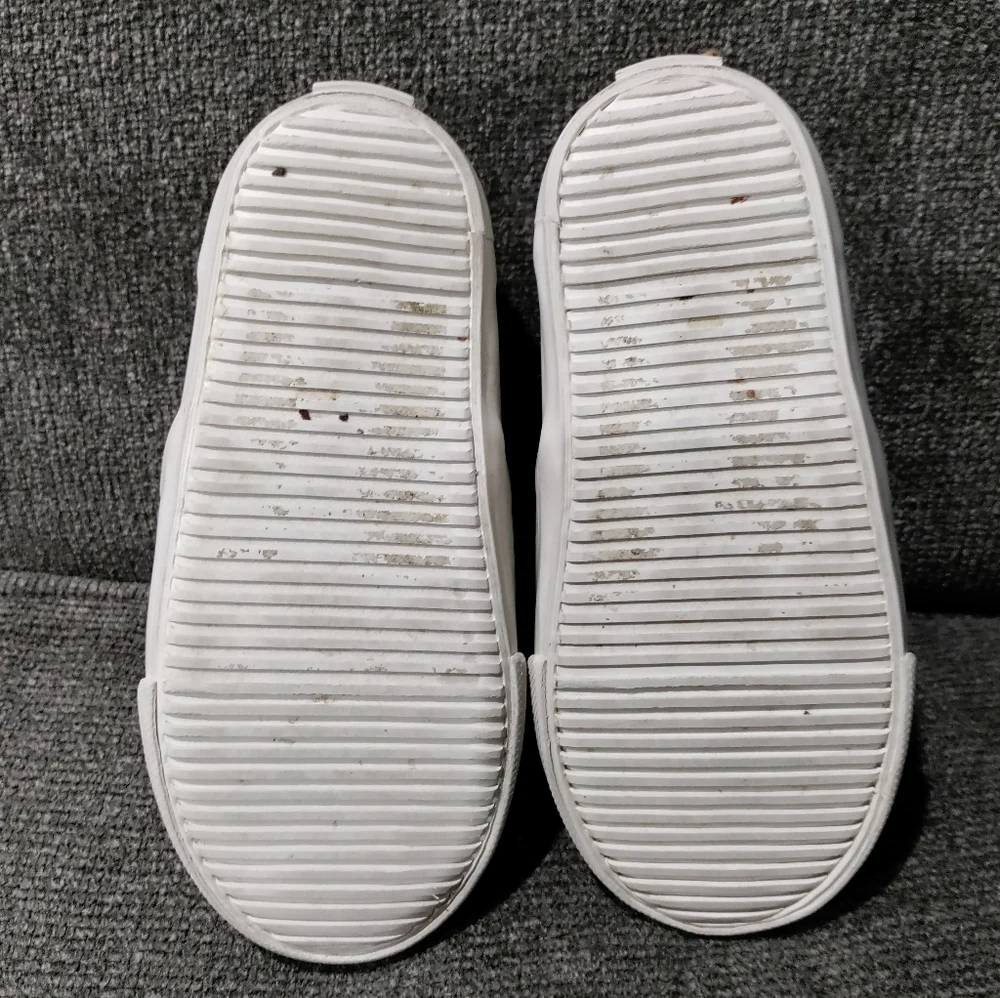 Boy's Old Navy tan suede lined slip ons size 8